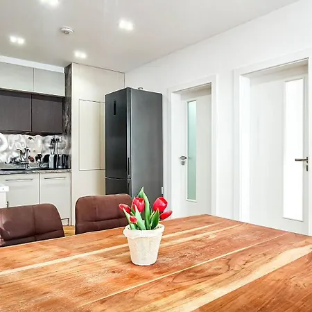 Modern In Lejlighed *